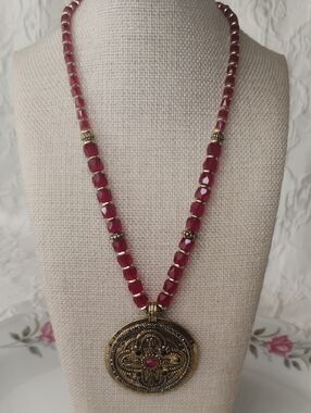 Vintage-Style Gold-Brass tone  Pendant Necklace with Deep Red Beads